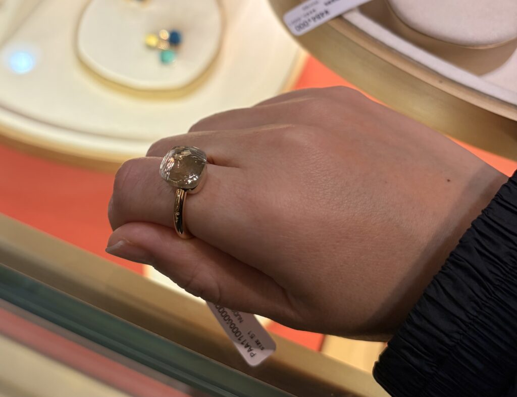 ポメラート ヌード プラシオライト 試着